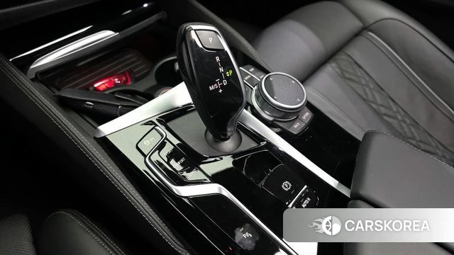 BMW 5 Series (G30) id 3865683 из Кореи 19