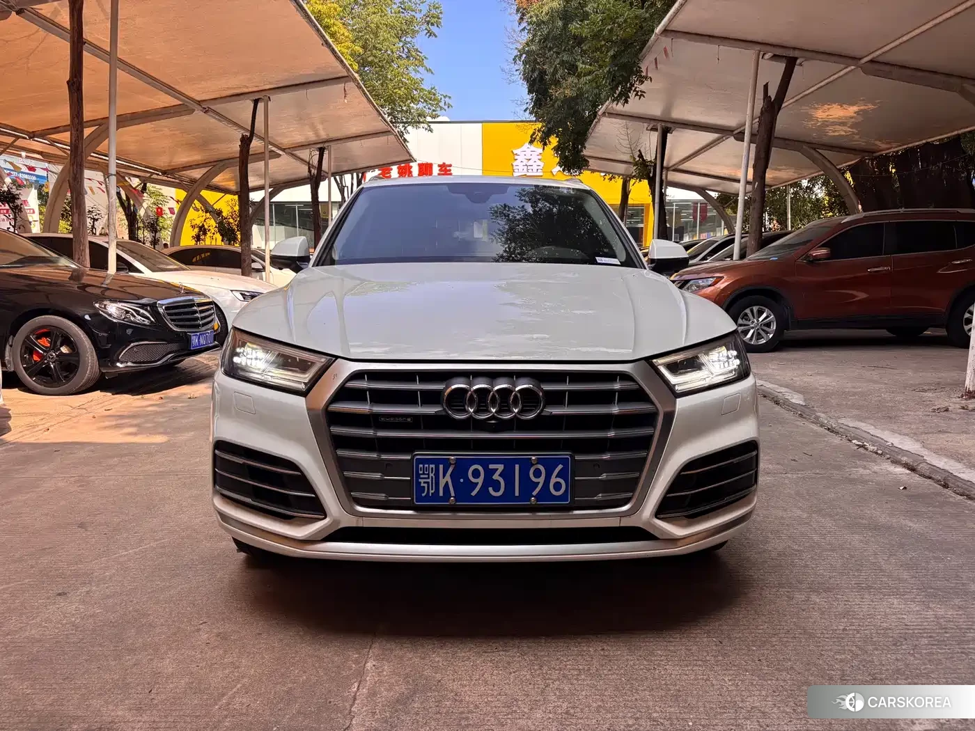 Audi Q5L id 4680726 из Китая 12