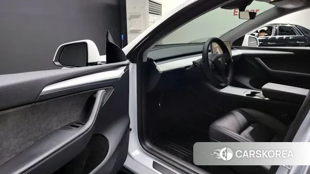 Tesla Model Y id 3576217 из Кореи 19
