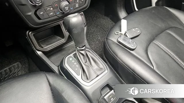 Jeep Renegade id 2966471 из Кореи 19