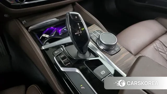 BMW 5 Series (G30) id 3449079 из Кореи 19