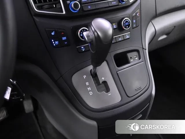 Hyundai The New Grand Starex id 3045221 из Кореи 19