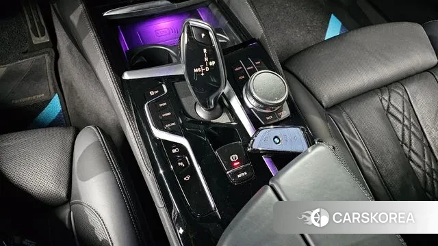 BMW 5 Series (G30) id 3592279 из Кореи 19