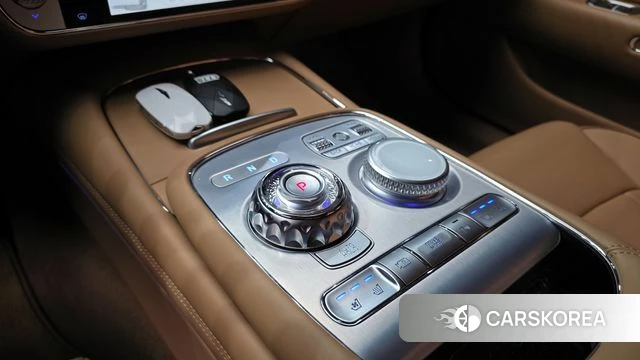 Genesis G90 (RS4) id 3909996 из Кореи 19