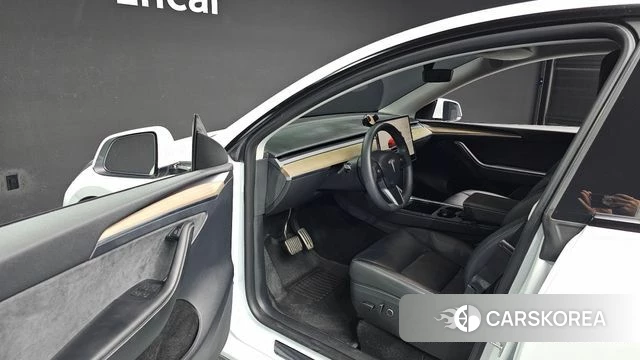 Tesla Model Y id 4682106 из Кореи 29