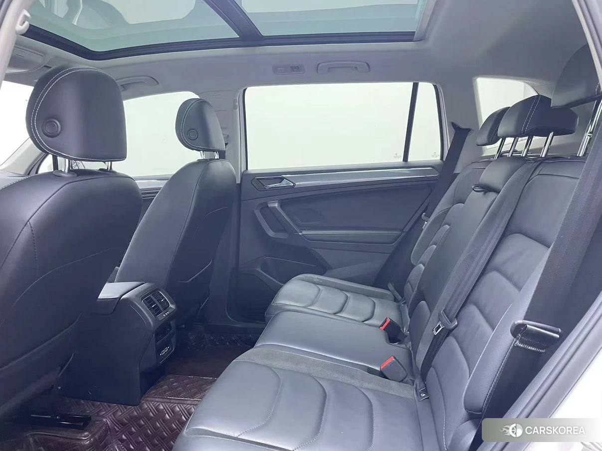 Volkswagen Tiguan L id 4405756 из Китая 9