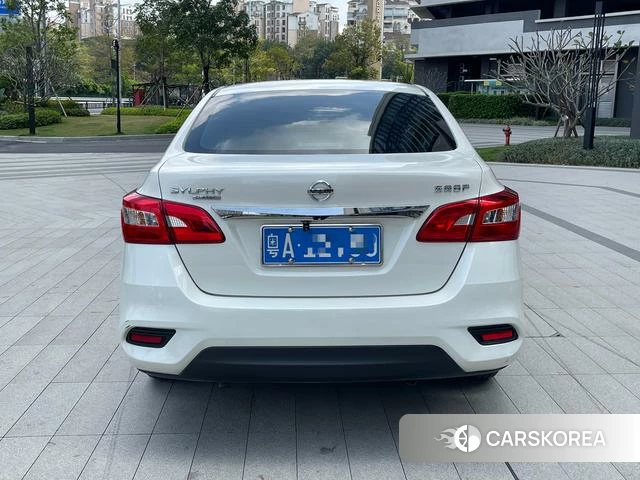 Nissan Xuan Yi id 4263869 из Китая 16