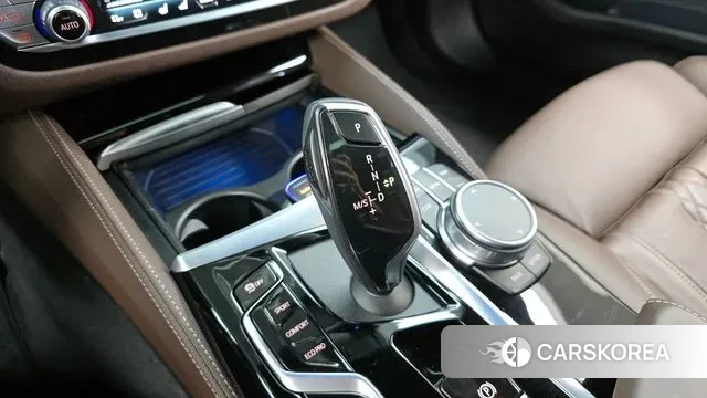 BMW 5 Series (G30) id 3012103 из Кореи 19