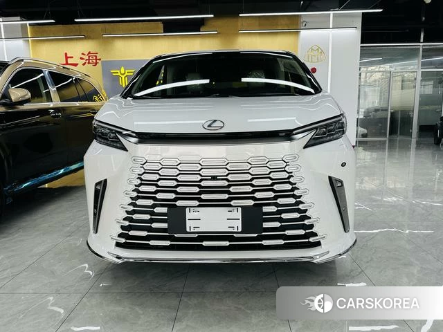 Lexus LM id 4291582 из Китая 9