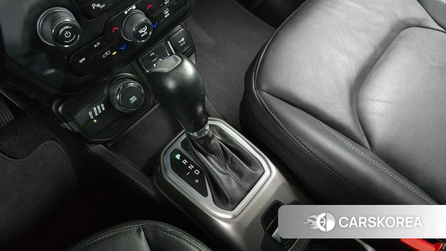 Jeep Renegade id 4294671 из Кореи 34