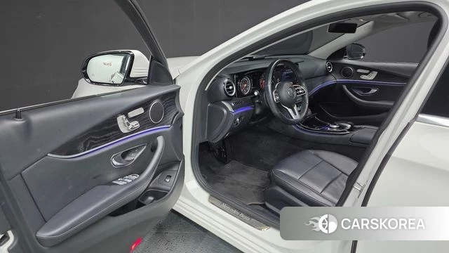 Mercedes-Benz E-Class W213 id 4344951 из Кореи 32