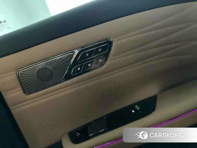 Geely Galaxy Galaxy Sparkle 8 PHEV id 3939327 из Китая 24