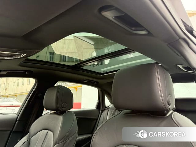 Audi A4L id 4254196 из Китая 17