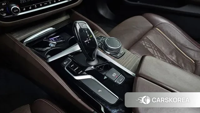 BMW 5 Series (G30) id 3413370 из Кореи 19