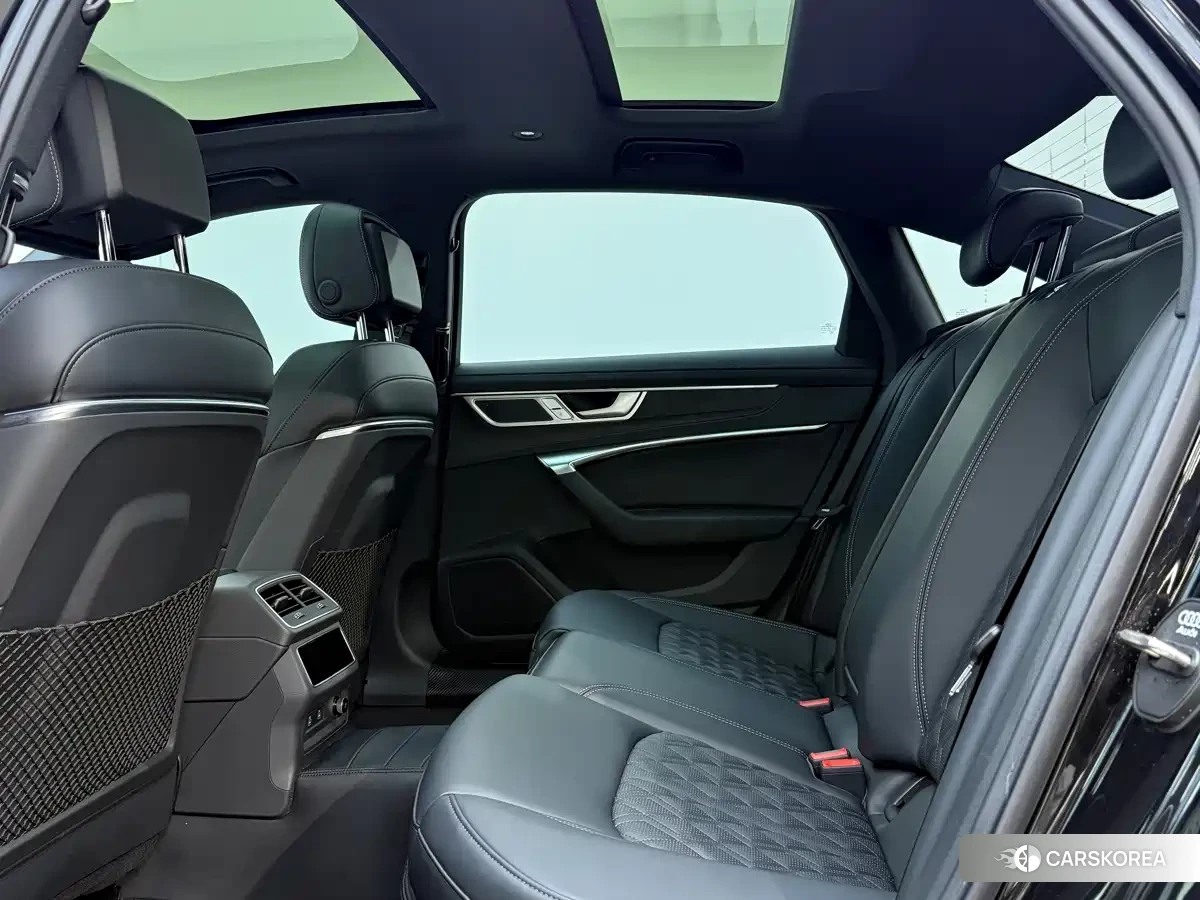 Audi A6L id 4547440 из Китая 9