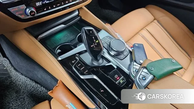 BMW 5 Series (G30) id 3389107 из Кореи 19