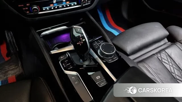 BMW 5 Series (G30) id 3402693 из Кореи 19