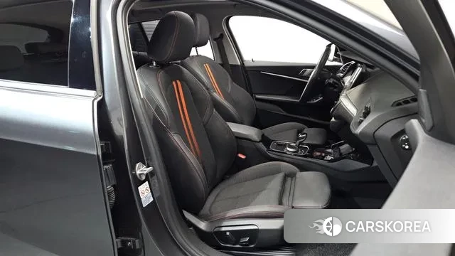 BMW 1 Series (F40) id 3666022 из Кореи 19