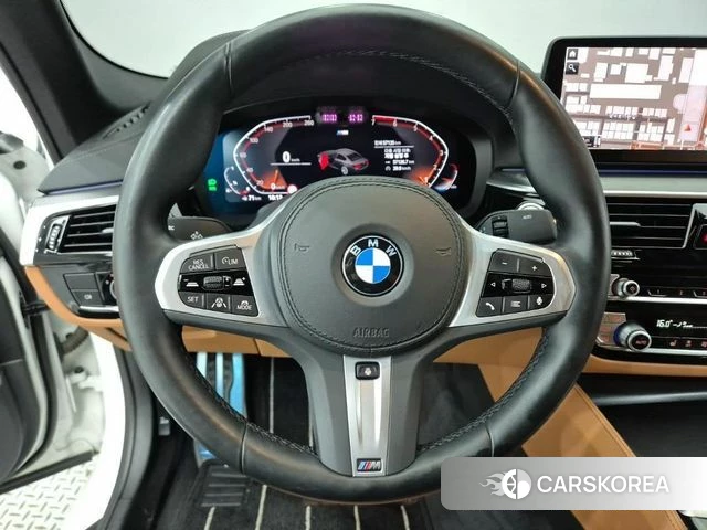 BMW 5 Series (G30) id 4635926 из Кореи 17