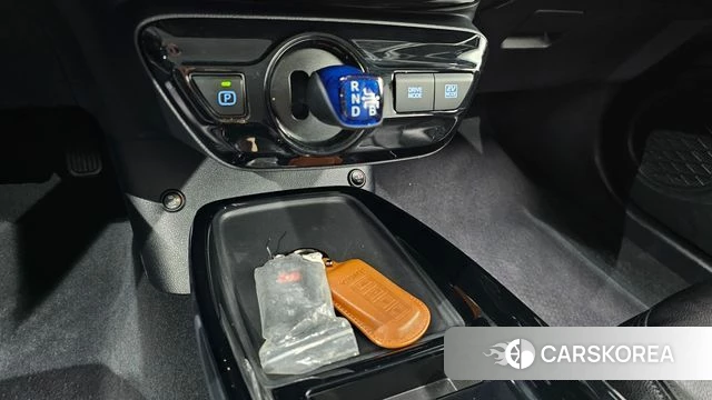 Toyota Prius 4th Generation id 4489080 из Кореи 31