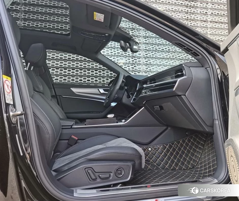 Audi A6L id 4453769 из Китая 15