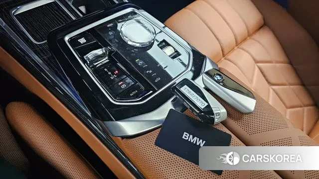 BMW 7 Series (G70) id 3436797 из Кореи 19