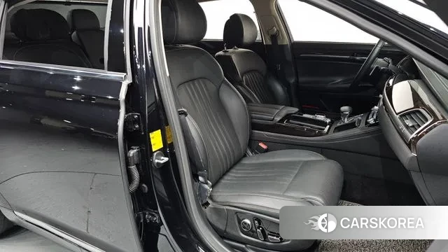 Genesis G90 id 3525880 из Кореи 19