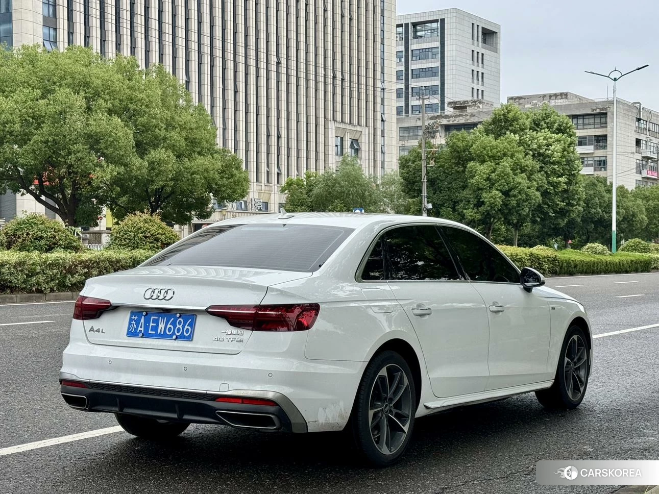 Audi A4L id 4498538 из Китая 9