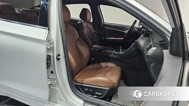 Genesis G70 id 3284364 из Кореи 19