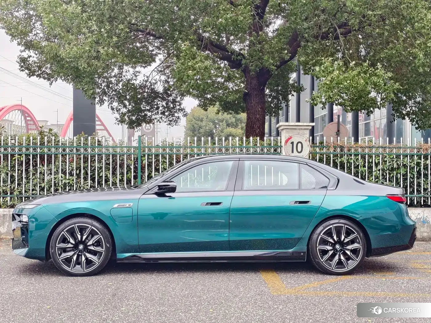 BMW i7 M70L id 4547324 из Китая 19