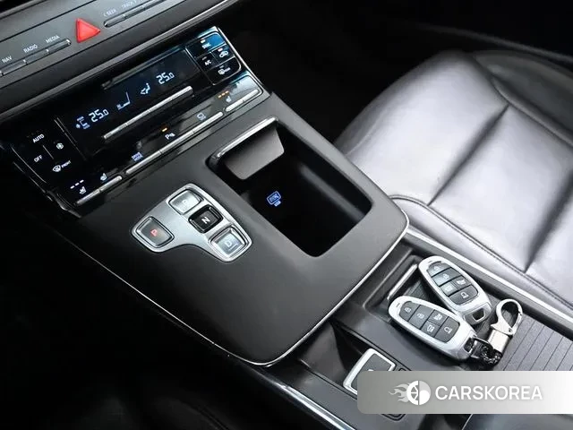 Hyundai The New Grandeur IG id 3540438 из Кореи 19