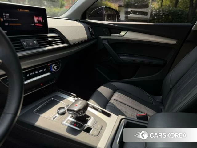 Audi Q5L id 4307740 из Китая 14