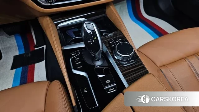 BMW 5 Series (G30) id 3482917 из Кореи 19