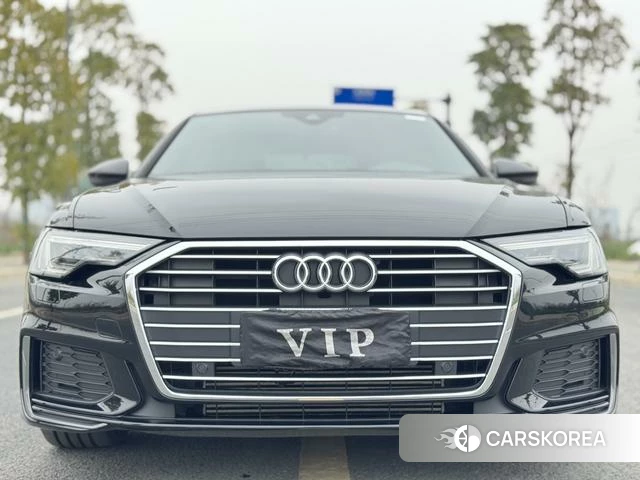 Audi A6L id 4276796 из Китая 9