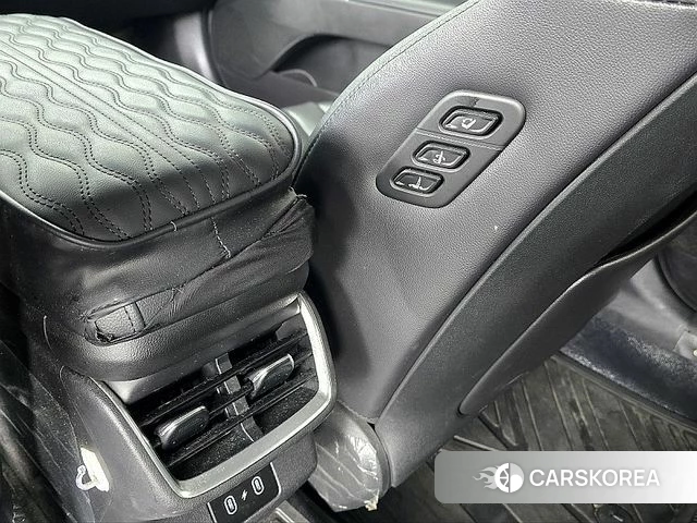 Hyundai Grandeur (GN7) id 3922500 из Кореи 17