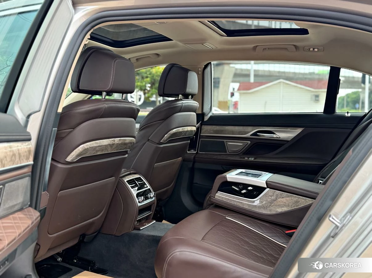 BMW 7 series id 4467495 из Китая 19