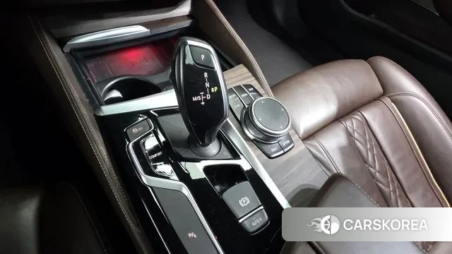 BMW 5 Series (G30) id 3055034 из Кореи 19