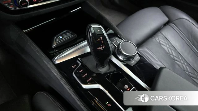 BMW 5 Series (G30) id 4682438 из Кореи 19