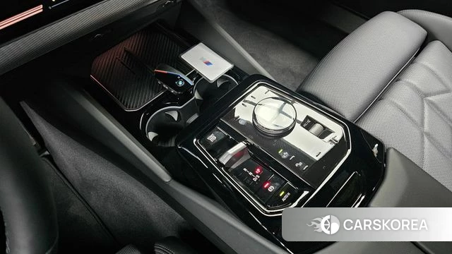 BMW 5 Series (G60) id 4200944 из Кореи 31