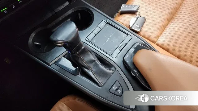 Lexus UX250h id 3656392 из Кореи 19