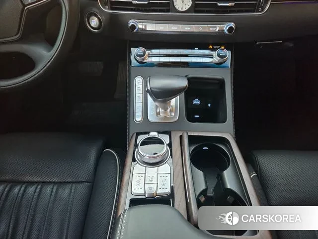 Genesis G90 id 3479365 из Кореи 18