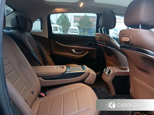 Mercedes-Benz E-class id 3857635 из Китая 29