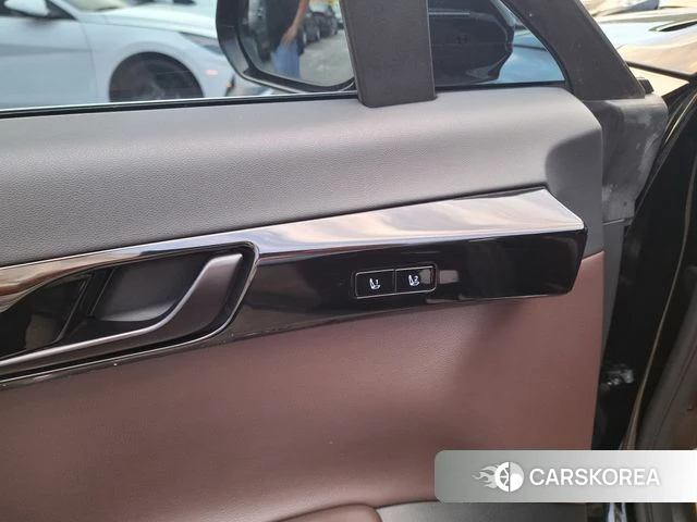 Hyundai Grandeur (GN7) id 4910902 из Кореи 17