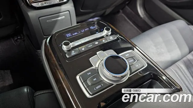 Genesis G90 id 2757065 из Кореи 19