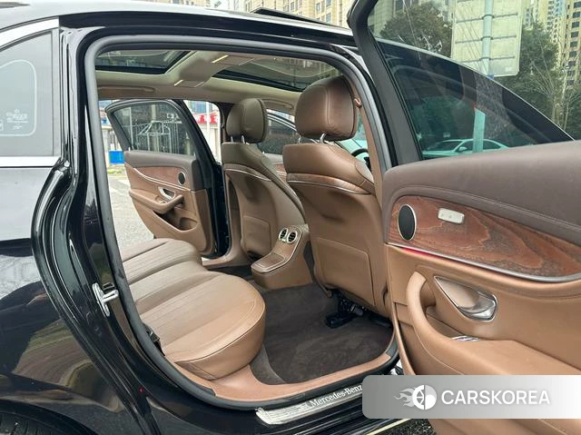 Mercedes-Benz E-class id 4273674 из Китая 16