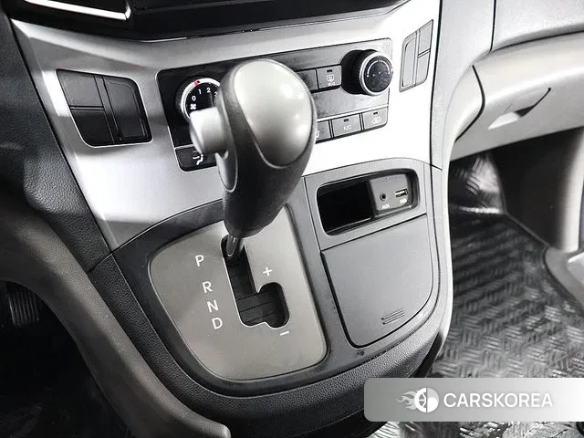 Hyundai The New Grand Starex id 3773307 из Кореи 18