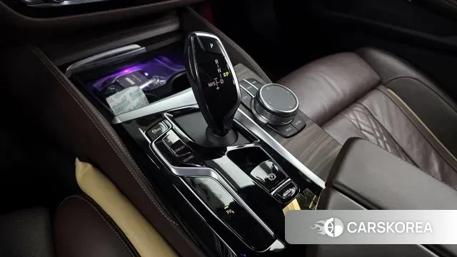 BMW 5 Series (G30) id 3702977 из Кореи 19