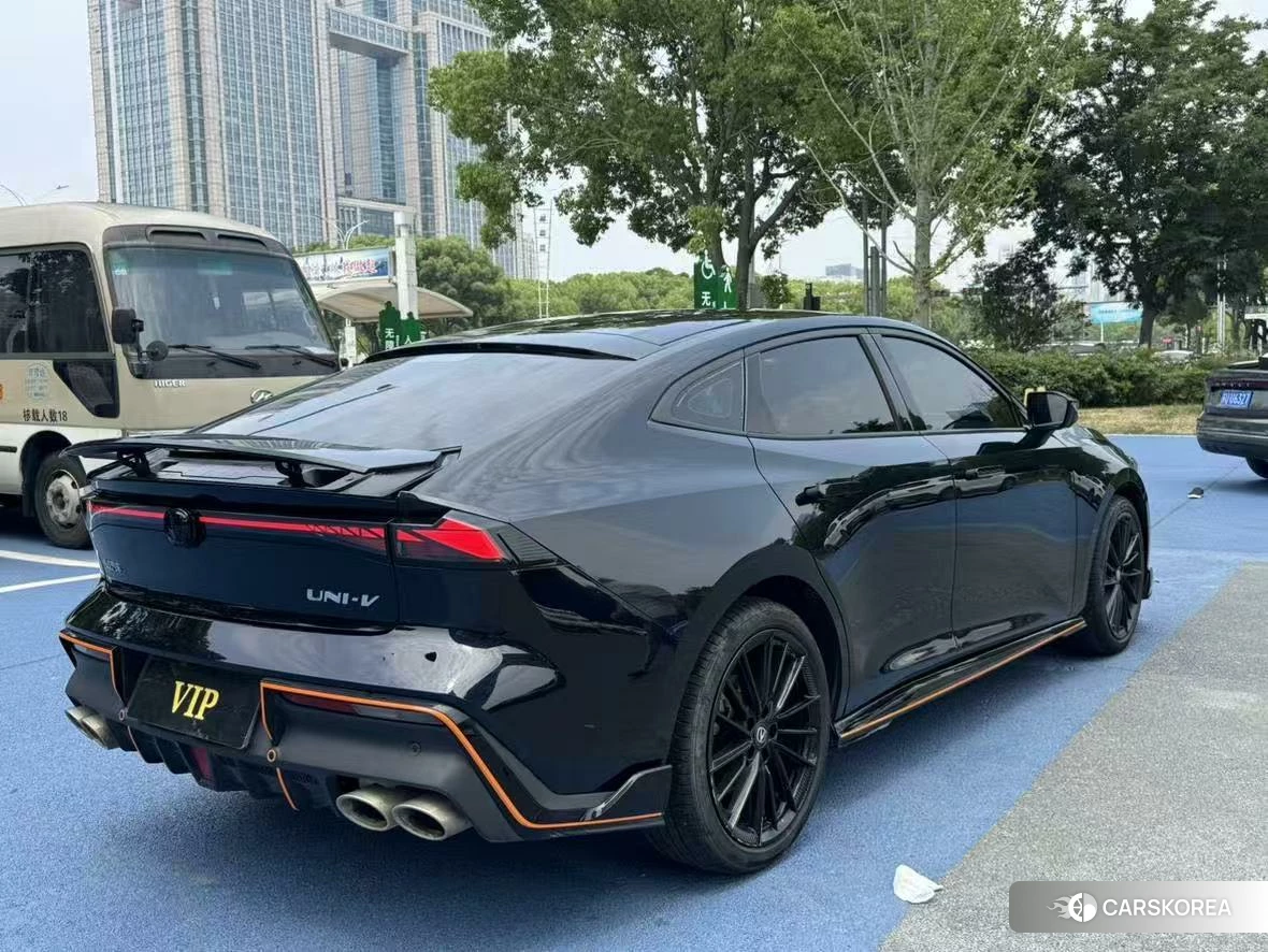 Chang'an UNI-V id 4515137 из Китая 10