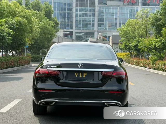 Mercedes-Benz E-class id 4341692 из Китая 9