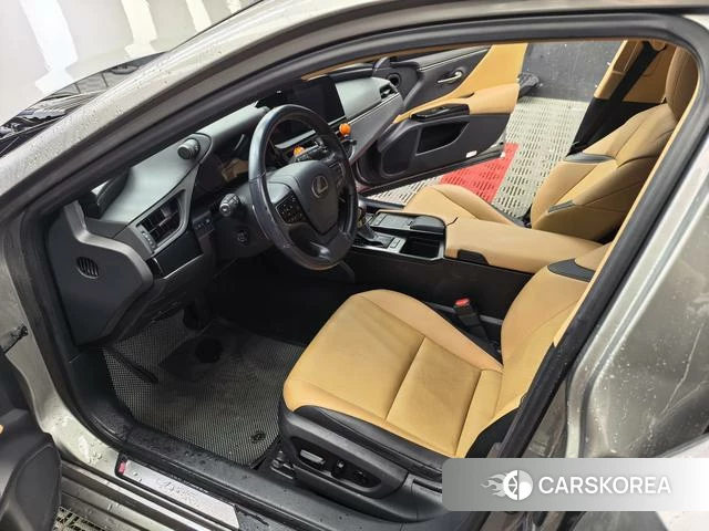 Lexus ES id 4365823 из Китая 10